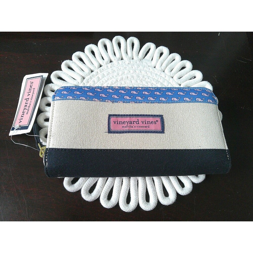 NWT Vineyard Vines Canvas Women's Whale Zip Around Wallet Called Cornflower